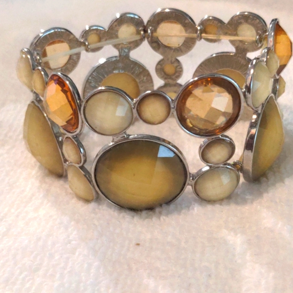 Elasticized bracelet